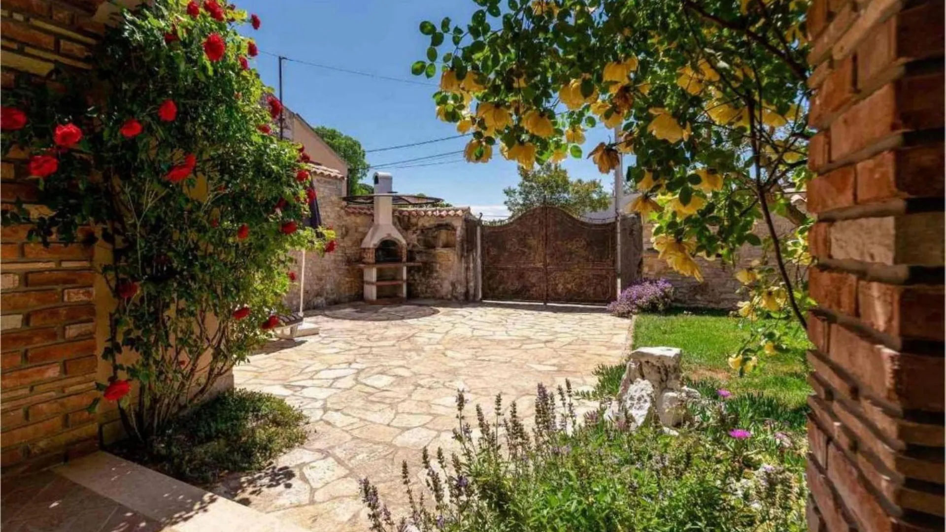 Casa Paola Mit Panoramameerblick Und Garten Kastelir 0*,  Croatia
