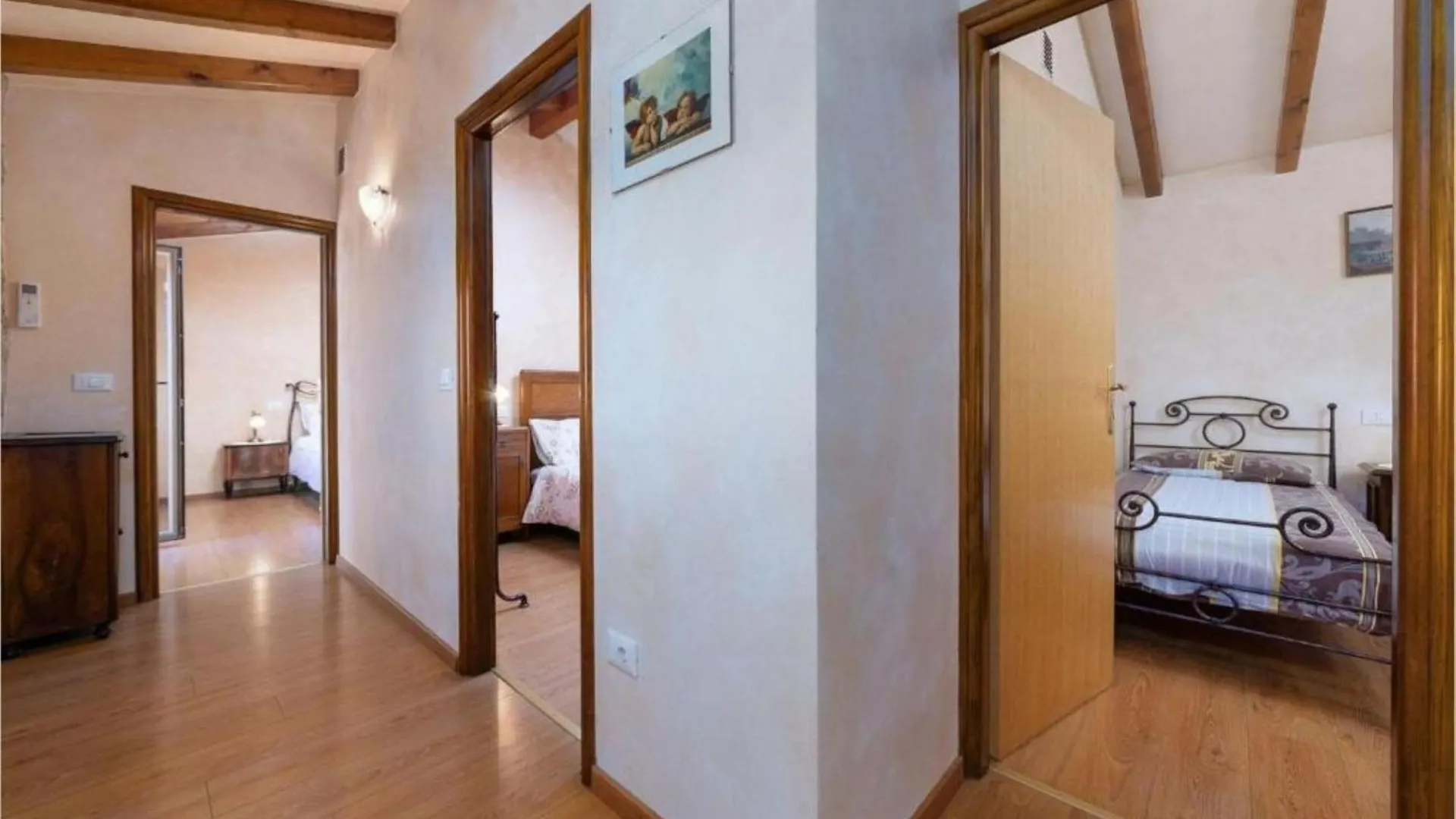 Holiday home Casa Paola Mit Panoramameerblick Und Garten Kastelir Croatia