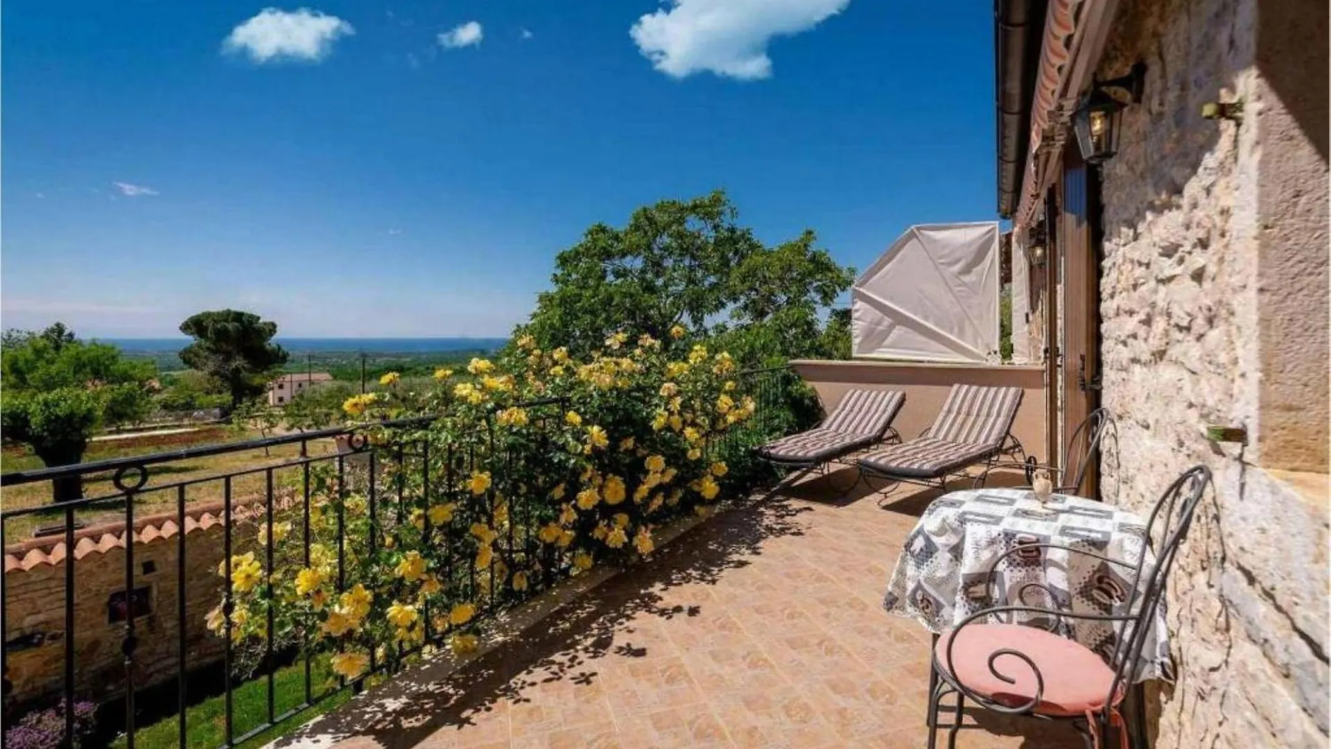 Casa Paola Mit Panoramameerblick Und Garten Kastelir